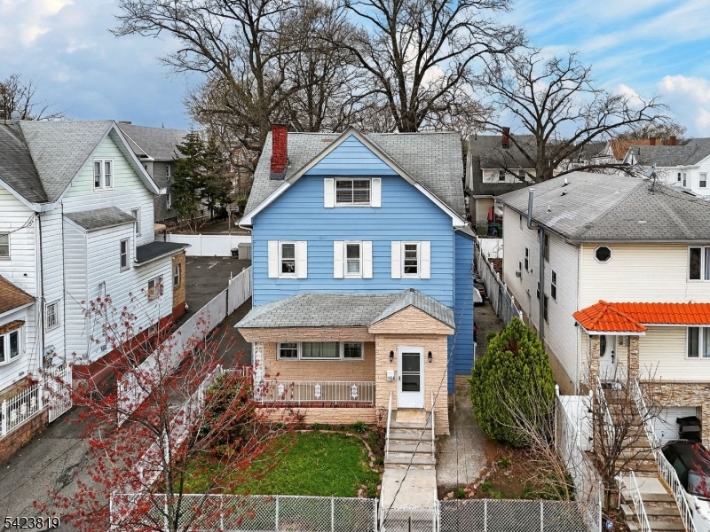 752 Highland Ave