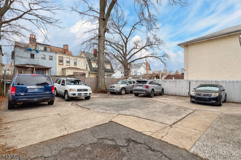 752 Highland Ave