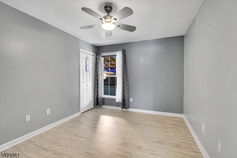 111 N Laurel St