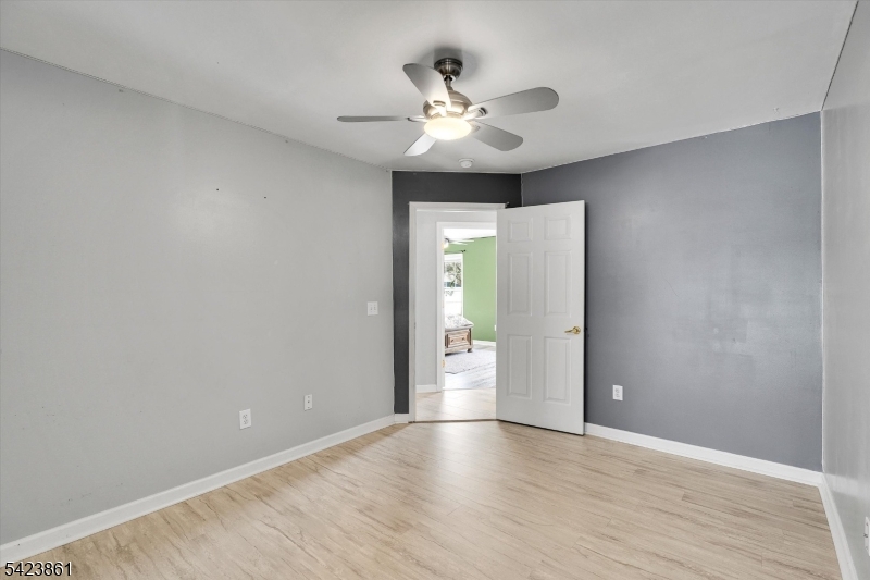 111 N Laurel St