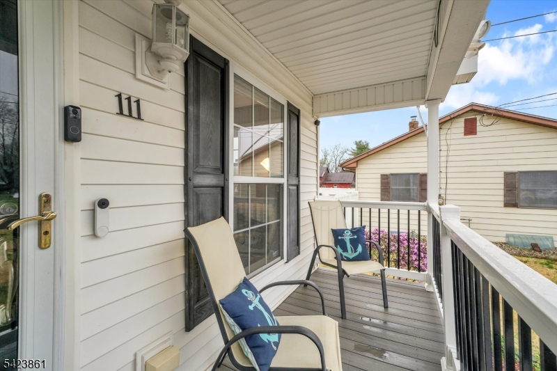 111 N Laurel St