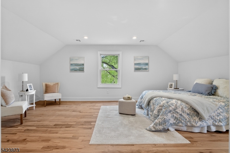 287 Orange Rd