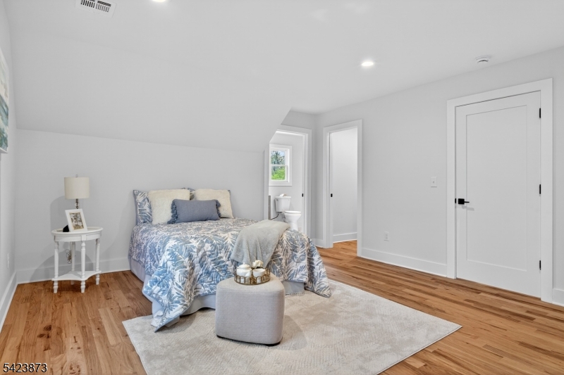287 Orange Rd