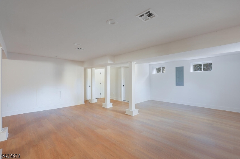 287 Orange Rd