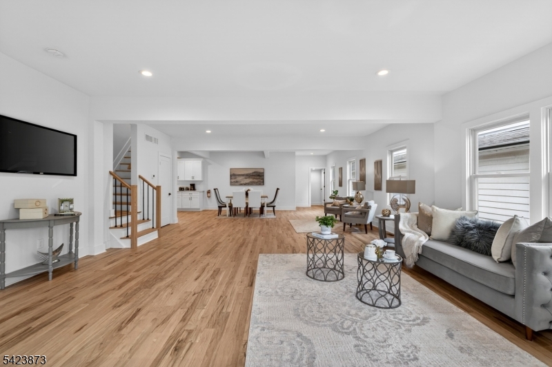 287 Orange Rd