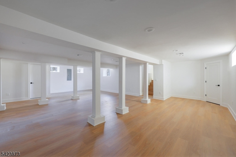 287 Orange Rd