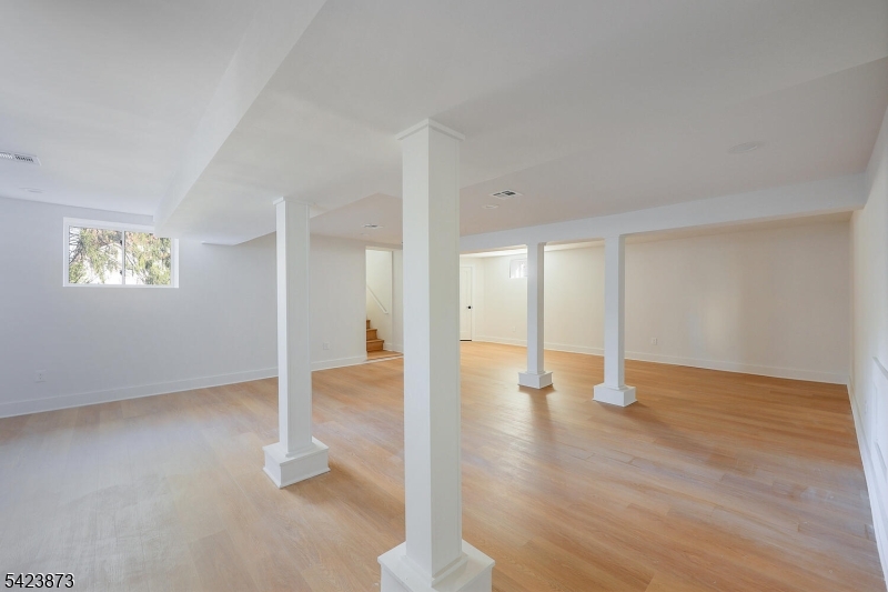 287 Orange Rd