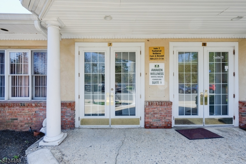 27 Mountain Blvd Suite 7 #2.07, Warren Twp., 07059, 
