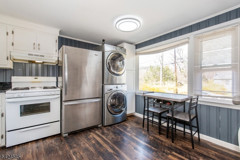 516 Upper Highland Lks Dr