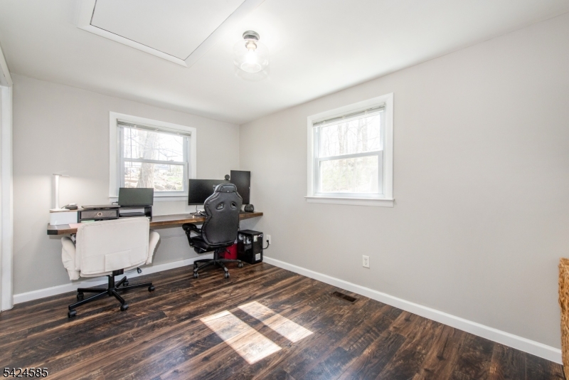 516 Upper Highland Lks Dr