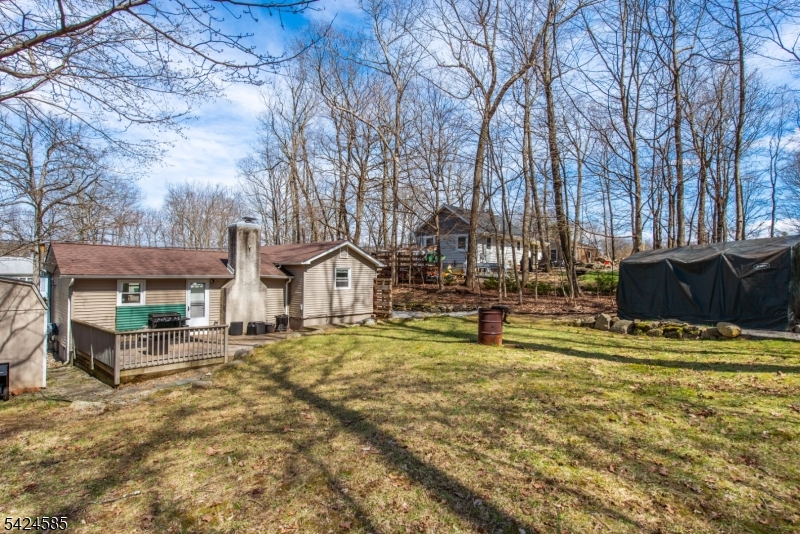 516 Upper Highland Lks Dr