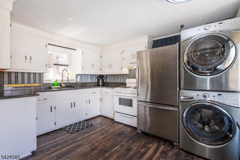 516 Upper Highland Lks Dr