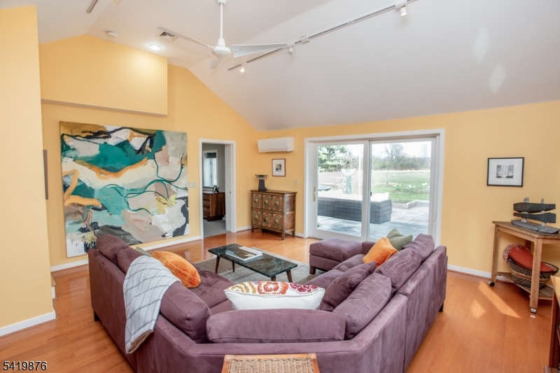 1714 Linvale-Harbourton R