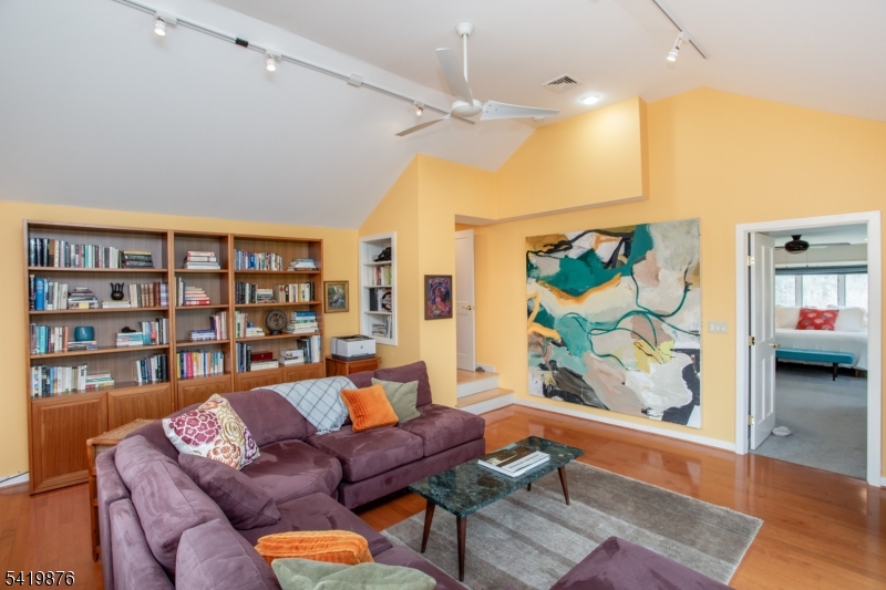 1714 Linvale-Harbourton R