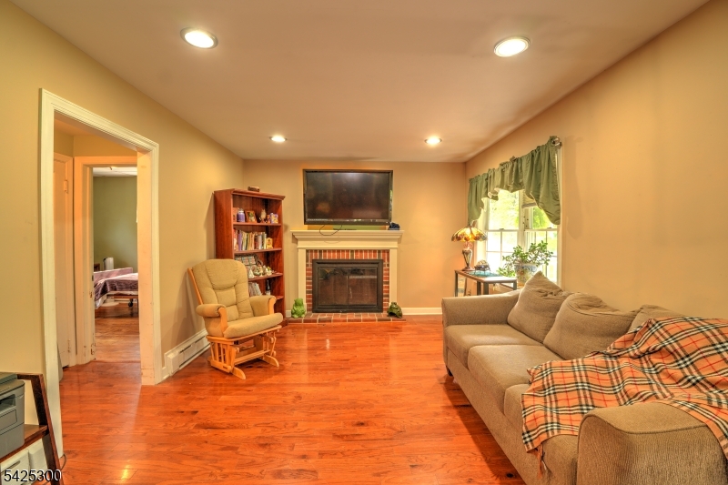 200 Mountain Rd
