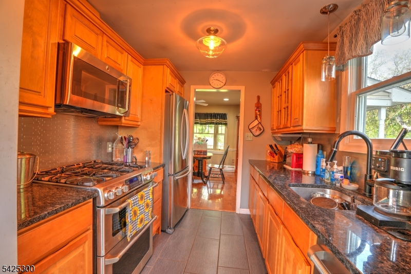 200 Mountain Rd