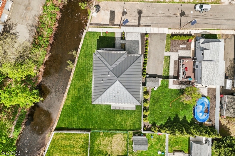 51 Albany Ave
