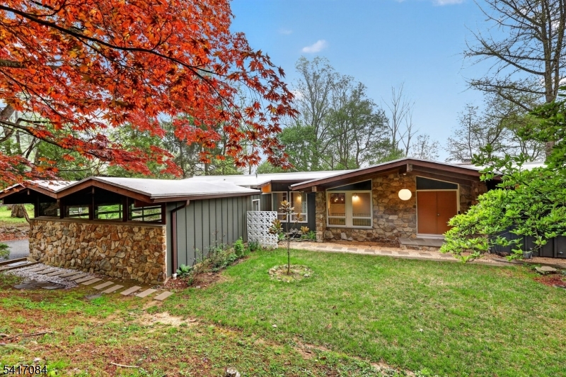 39 Skyline Dr
