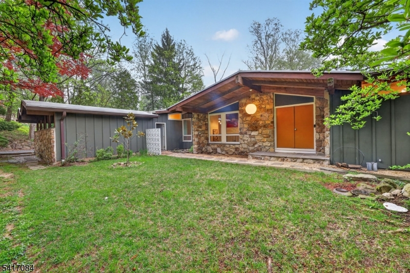 39 Skyline Dr