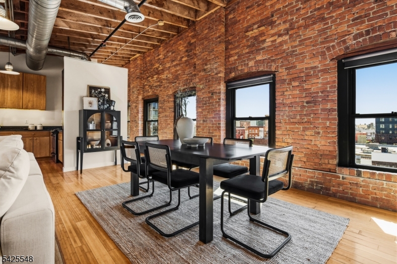 61 NJ Railroad Avenue #40