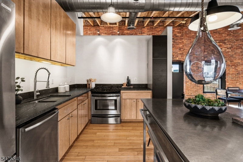 61 NJ Railroad Avenue #40