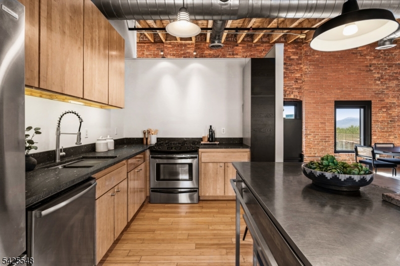 61 NJ Railroad Avenue #40