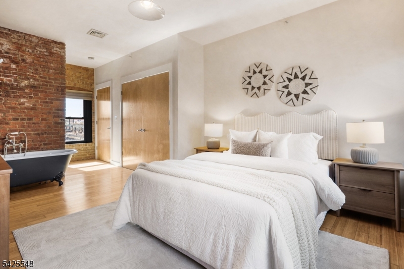 61 NJ Railroad Avenue #40