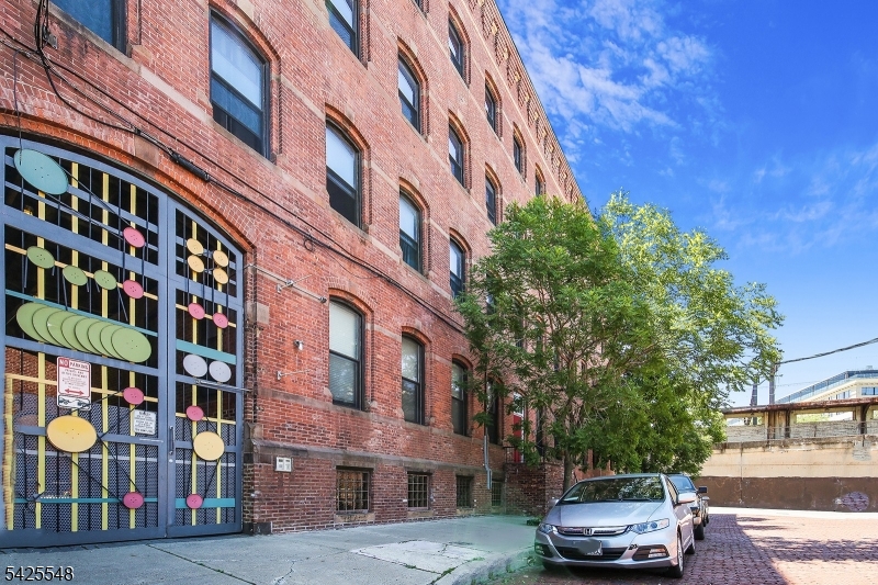 61 NJ Railroad Avenue #40