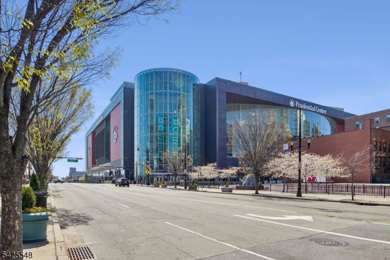 61 NJ Railroad Avenue #40