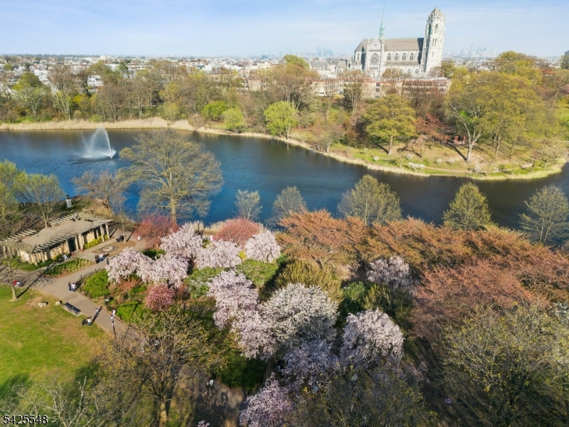 61 NJ Railroad Avenue #40