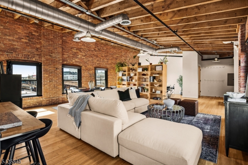 61 NJ Railroad Avenue #40