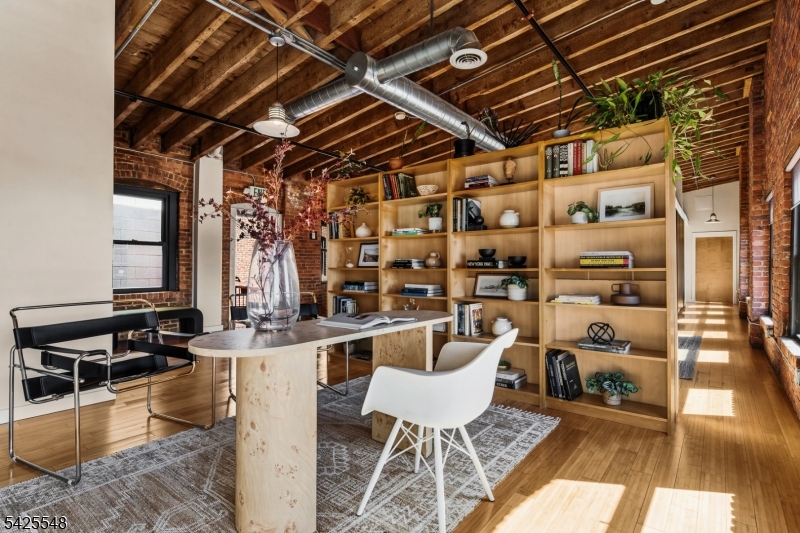 61 NJ Railroad Avenue #40