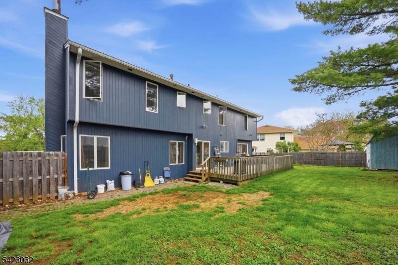 121 W Hill Rd