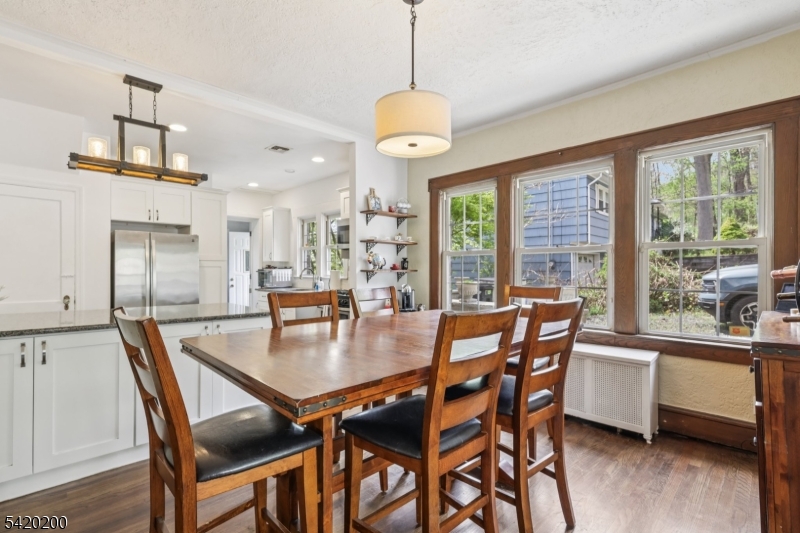 16 Jones Pl