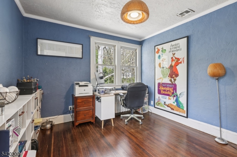 16 Jones Pl