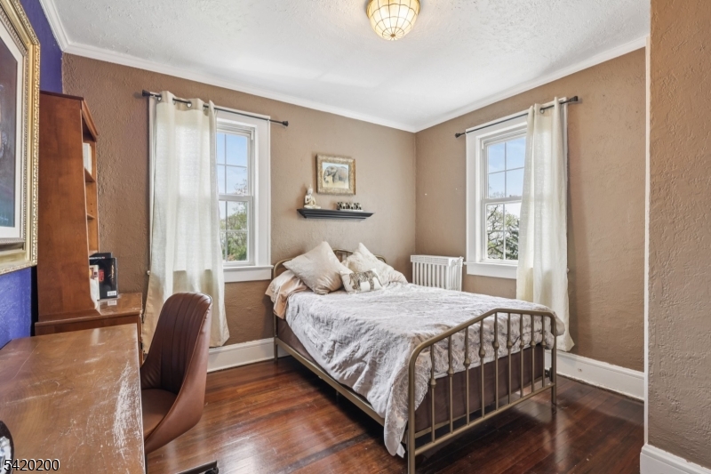 16 Jones Pl