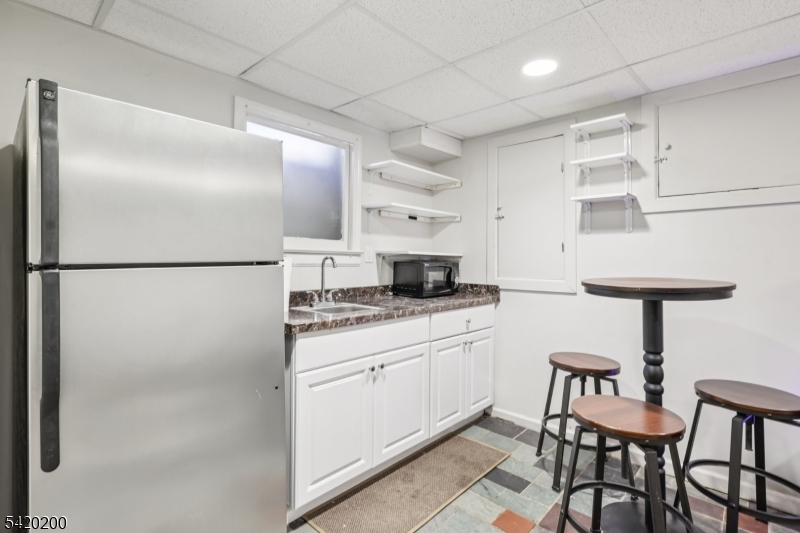 16 Jones Pl