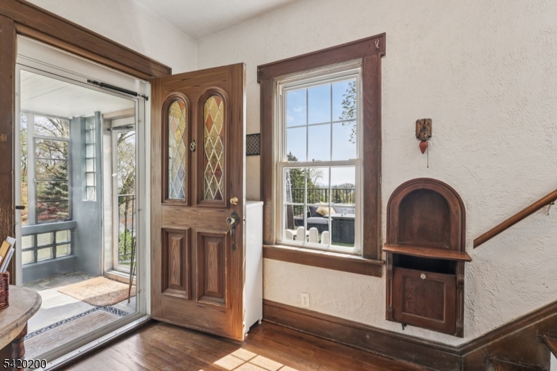 16 Jones Pl