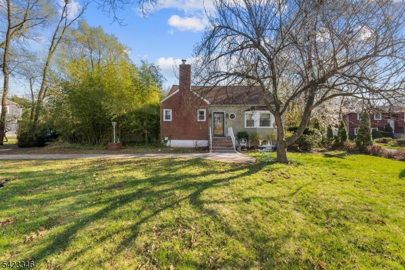 1774 Amwell Rd