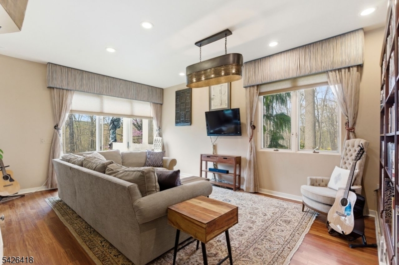 72 Washington Valley Rd