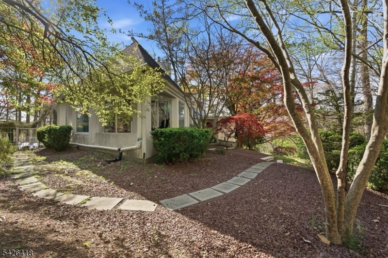 72 Washington Valley Rd
