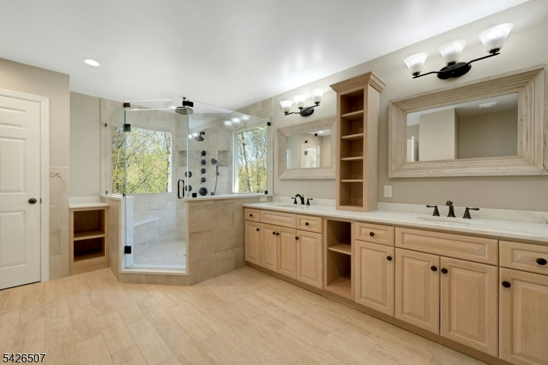 28 Alize Dr