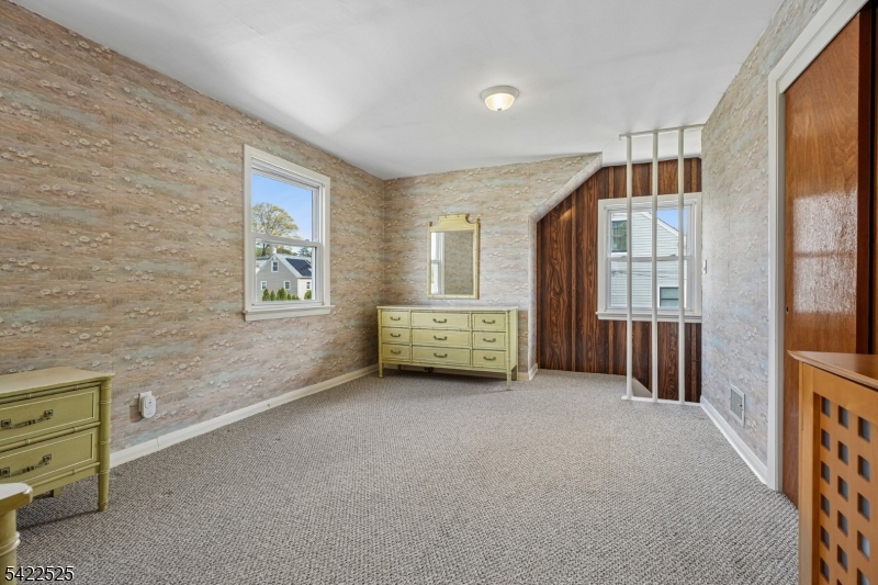 12 Holly St