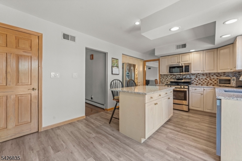 72 Pilgrim Dr