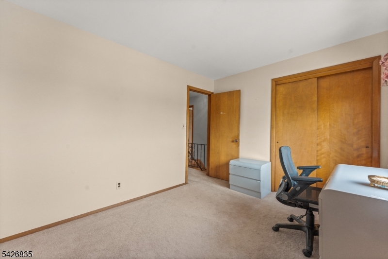 72 Pilgrim Dr