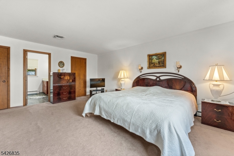 72 Pilgrim Dr