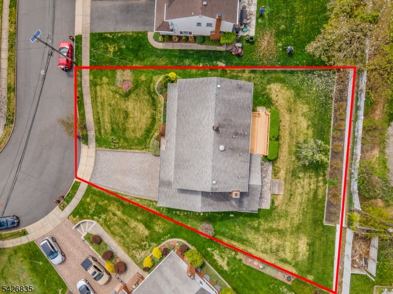 72 Pilgrim Dr