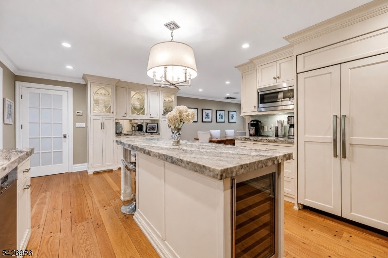 8 White Pine Rd