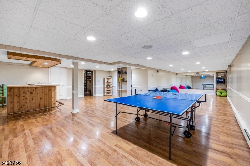8 White Pine Rd