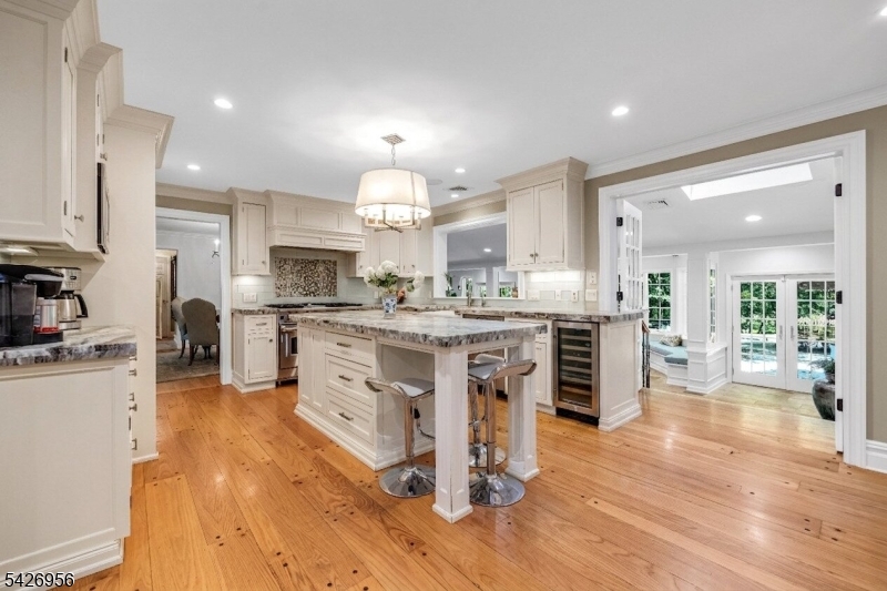 8 White Pine Rd